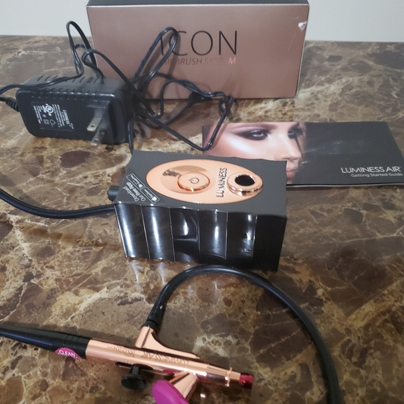 Luminess Air Brush Make up PRICE FIRM!!! - Picture 16 of 16